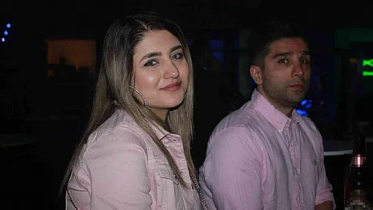İranlılar Nevruz bayramını barlar sokağında kutladı