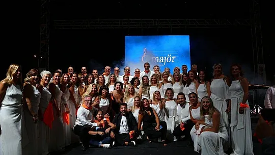 İş adamlarından oluşan C-Majör İş'ten Sesler Korosu durmak bilmiyor