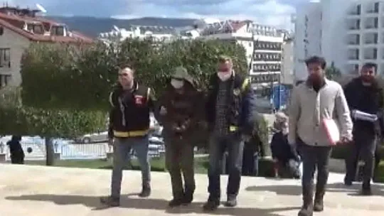 İş insanının aracına saldıranlardan ikisi tutuklandı
