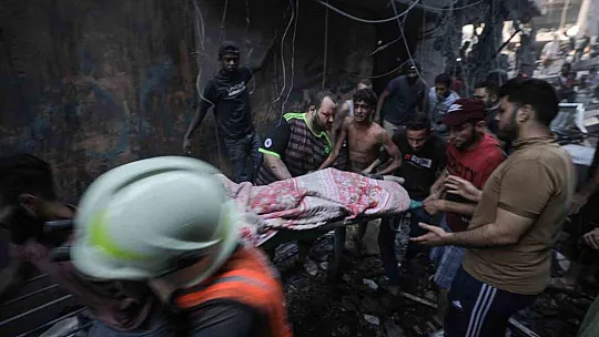 İsrail savaş uçakları Al-Shati mülteci kampını vurdu: 10 ölü