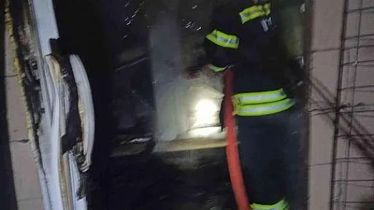 İtfaiye ekipleri hızlı müdahaleyle yangını söndürdü