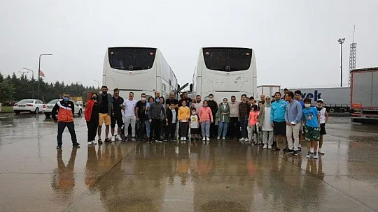 İtfaiyeciler yangınlarda canla başla mücadele ettikleri Marmaris'te bu kez tatil yaptı