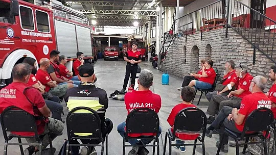 İtfaiyeden yangına müdahale eğitimi aldılar