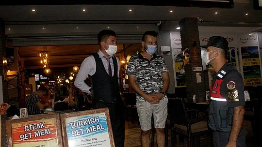 Jandarma'dan Maske, Sosyal Mesafe ve Müzik Denetimi