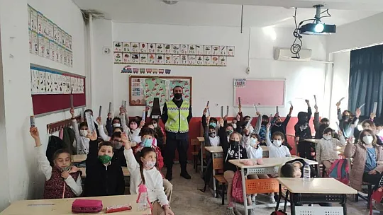 Jandarmadan Bin 130 öğrenciye seminer