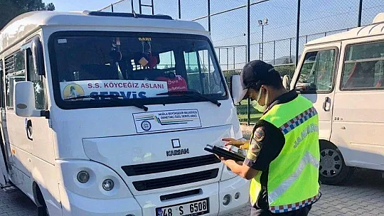 Jandarmadan trafik ve maske-mesafe denetimi