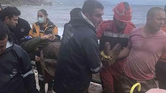 Kablo döşerken çamura saplanan işçi kurtarıldı