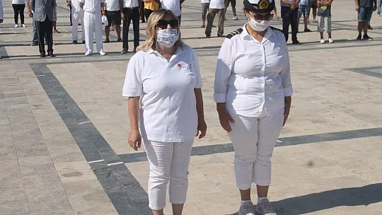 Fethiye'de çelenk sunma töreni yapıldı