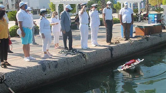 Fethiye'de çelenk sunma töreni yapıldı