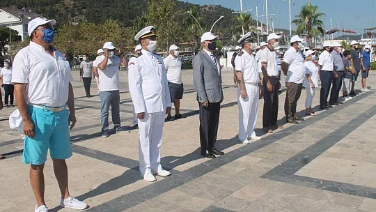 Fethiye'de çelenk sunma töreni yapıldı