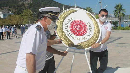 Fethiye'de çelenk sunma töreni yapıldı