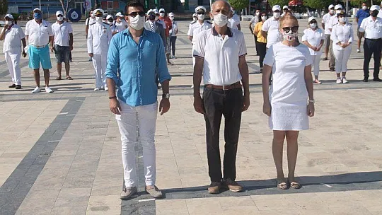 Fethiye'de çelenk sunma töreni yapıldı