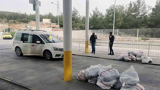 Kaçak etlerin sahibine ve otobüse ceza
