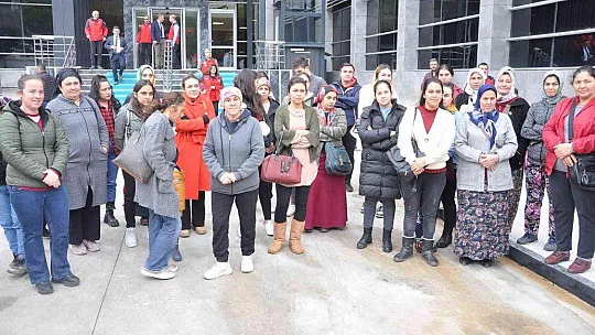 KADIN ÜRETİCİLERE 400 KOYUN VE 16 KOÇ DAĞITILDI