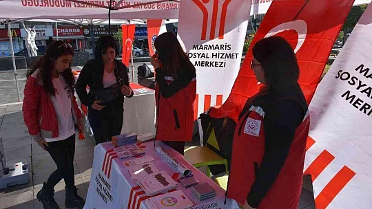Kadına şiddetle ilgili Marmaris'te bilinçlendirme broşürleri dağıtıldı