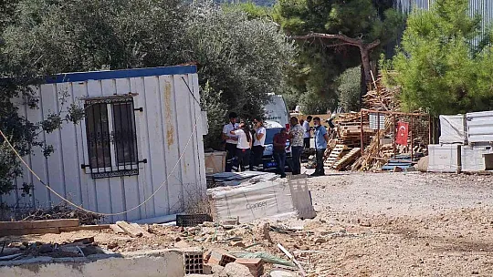KALBİNE BIÇAK SAPLANMIŞ HALDE ÖLÜ BULUNDU