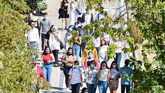 Kampüs öğrencilerle hayat buldu