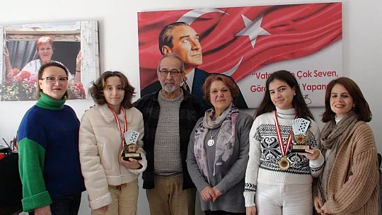 BRİÇ TURNUVASINDAN FETHİYE'YE DERECE İLE DÖNDÜLER