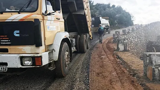 Karaçulha'da asfalt çalışması yapıldı
