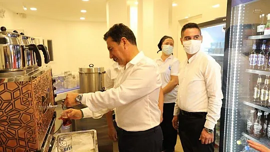 Karaova kafe şenlik havasında açıldı