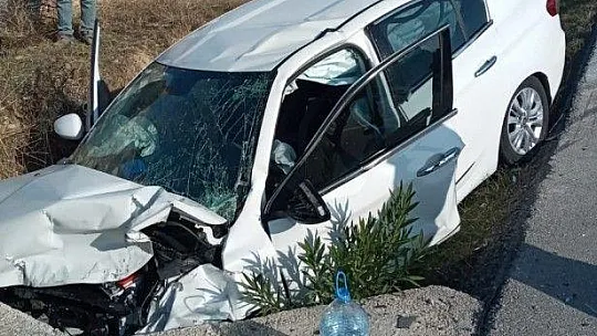 Karşı şeride geçen cip, otomobile çarptı : 6 yaralı