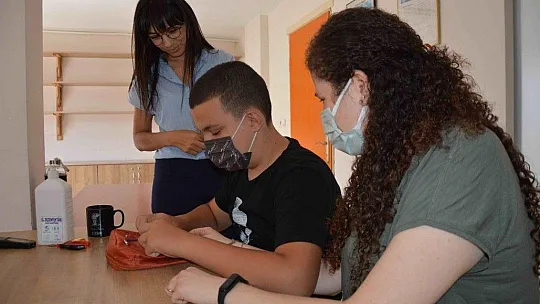 Kas becerilerini geliştirmek için çıktıkları yolda, para kazanmaya başladılar