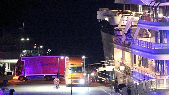 Katar kraliyet ailesi, 2 kamyon eşya 500 valizle Bodrum'a geldi.