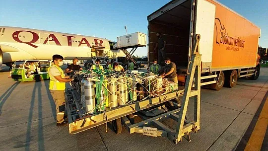 Katar kraliyet ailesi, 2 kamyon eşya 500 valizle Bodrum'a geldi.