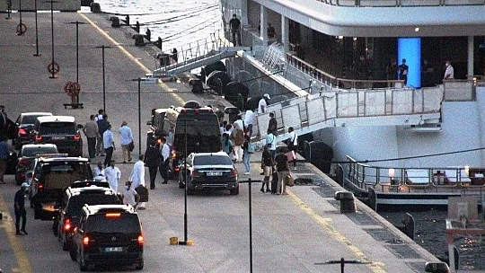 Katar kraliyet ailesi, 2 kamyon eşya 500 valizle Bodrum'a geldi.