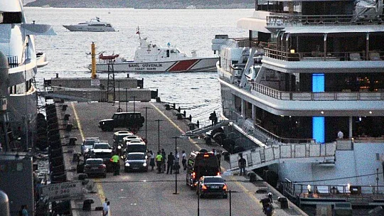 Katar kraliyet ailesi, 2 kamyon eşya 500 valizle Bodrum'a geldi.