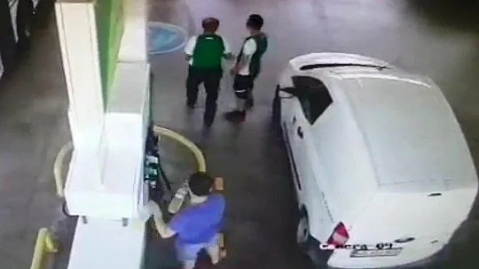 Katil zanlısının benzin istasyonundaki görüntüleri ortaya çıktı