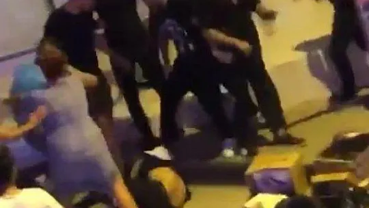 HİSARÖNÜ BARLAR SOKAĞI ARENAYA DÖNDÜ