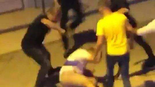 HİSARÖNÜ BARLAR SOKAĞI ARENAYA DÖNDÜ