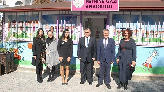 Kaymakam Şahiner Miniklere Kitap Okudu 