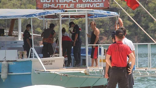 KAYALARDAN DENİZE DÜŞEN TATİLCİ HASTANEYE YETİŞTİRİLDİ