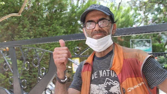 KAYALARDAN DENİZE DÜŞEN TATİLCİ HASTANEYE YETİŞTİRİLDİ