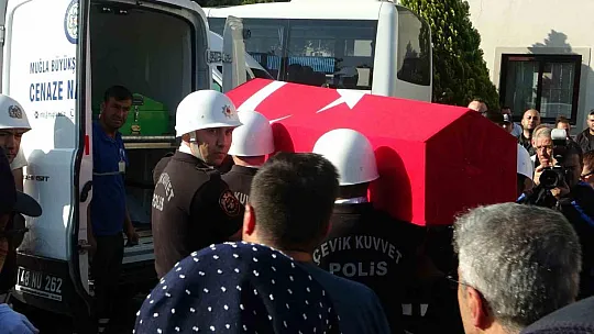 Polis memuru toprağa verilmek üzere Sivas'a uğurlandı
