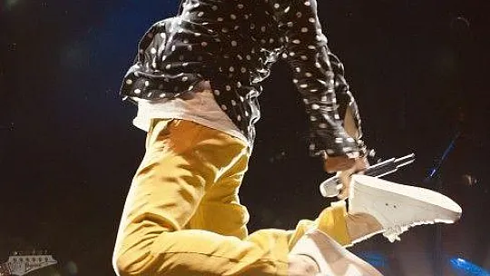 Kenan Doğulu'nun antik tiyatroda izdihamı