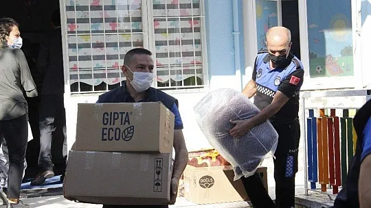 Kendileri küçük yürekleri büyük