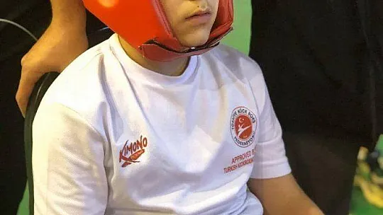 Fethiye Belediyespor Kickboks Takımı birincilik kupasıyla döndü