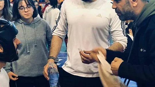 Fethiye Belediyespor Kickboks Takımı birincilik kupasıyla döndü
