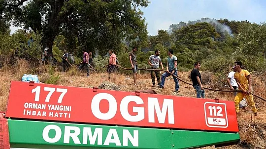 Kimisi şişeyle söndürdü, kimisi hortumu tuttu, kimisi su taşıdı