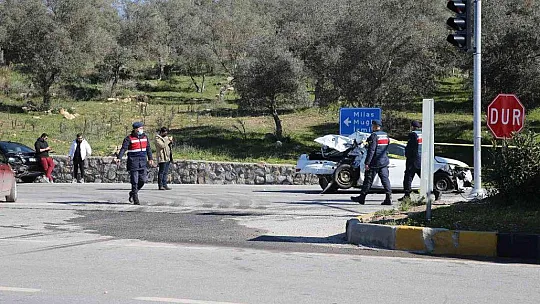 Kırmızı ışıkta duran otomobillere çarptı 7 kişi yaralandı