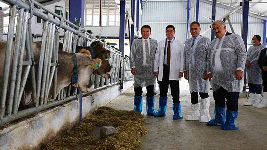 Kırsal kalkınmadan destek alan hayvancılık işletmesinde incelemelerde bulunuldu