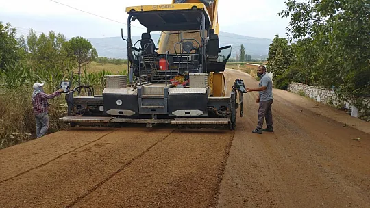 Kırsal Mahallelerde Yol Çalışmaları Devam Ediyor