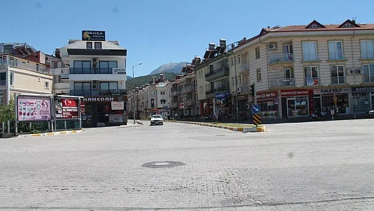 Sokağa Çıkma Kısıtlamasında İlk Gün