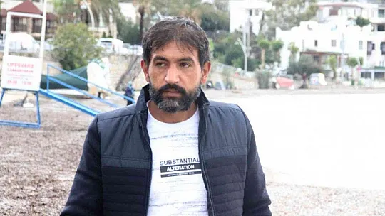 Kıyafetleri kirli olduğu için minibüste oturtulmayan işçi, işten çıkarılan şoförün yeniden işe alınmasını istedi