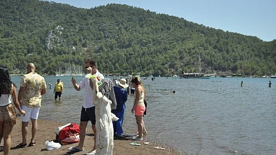 Kızkumu  Plajı pandemiye rağmen rekor ziyaretçi ağırlıyor