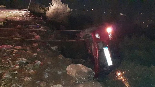 Kontrolden çıkan otomobil takla attı