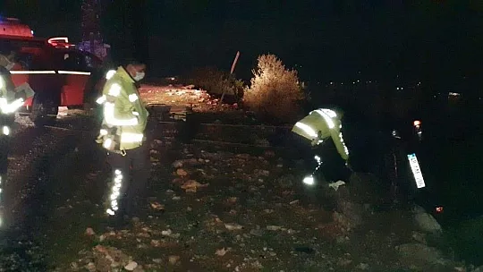 Kontrolden çıkan otomobil takla attı